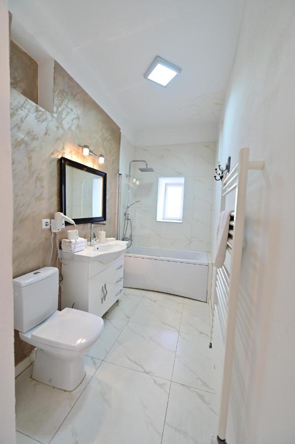 Flh - Anna'S Guest House Sibiu Luaran gambar